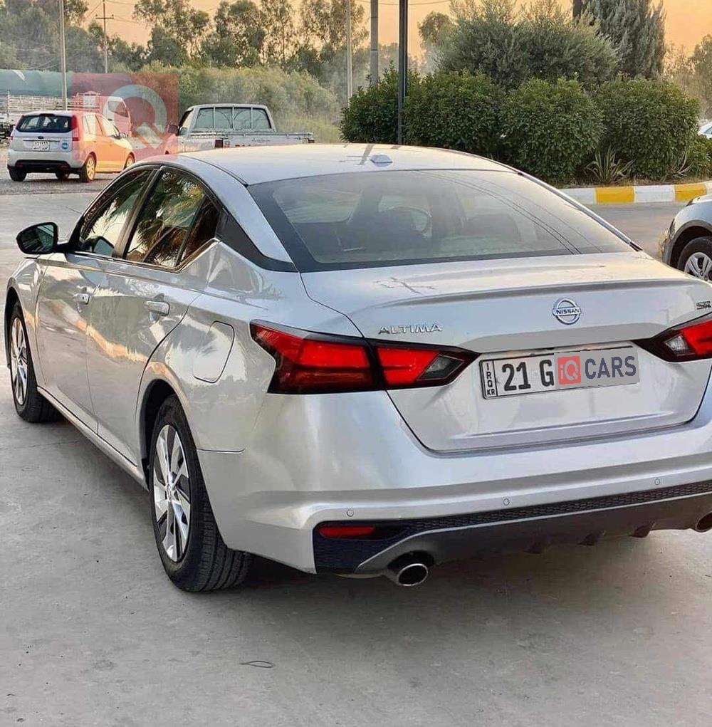 نيسان ألتيما